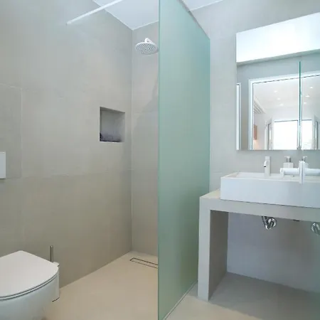 Almyra Seaside Luxury Apartmán