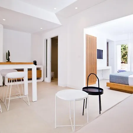 Almyra Seaside Luxury *