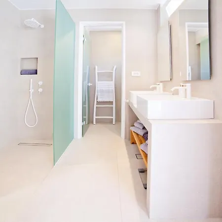 Lägenhet Almyra Seaside Luxury