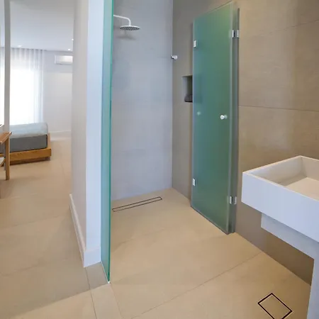 Almyra Seaside Luxury Apartmán *