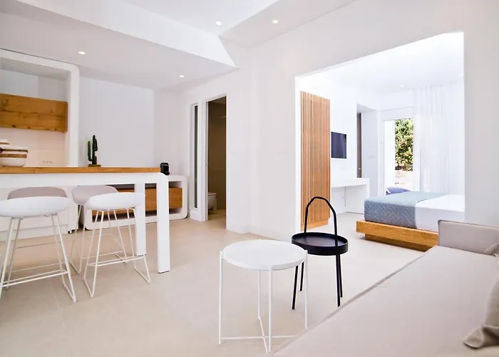 Almyra Seaside Luxury *